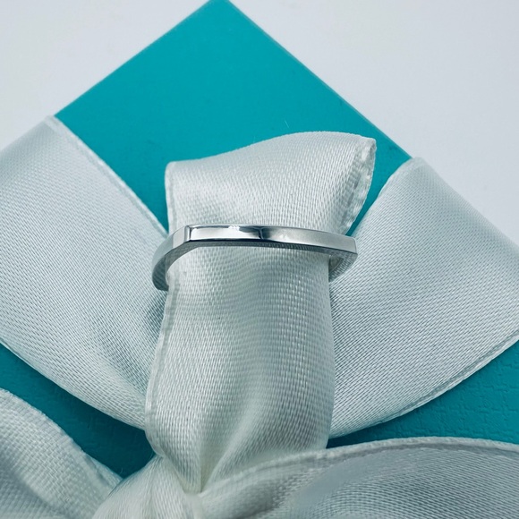 Tiffany & Co. Frank Gehry Narrow Torque Square Ring Size 4 in Silver with Pouch - Picture 5 of 9